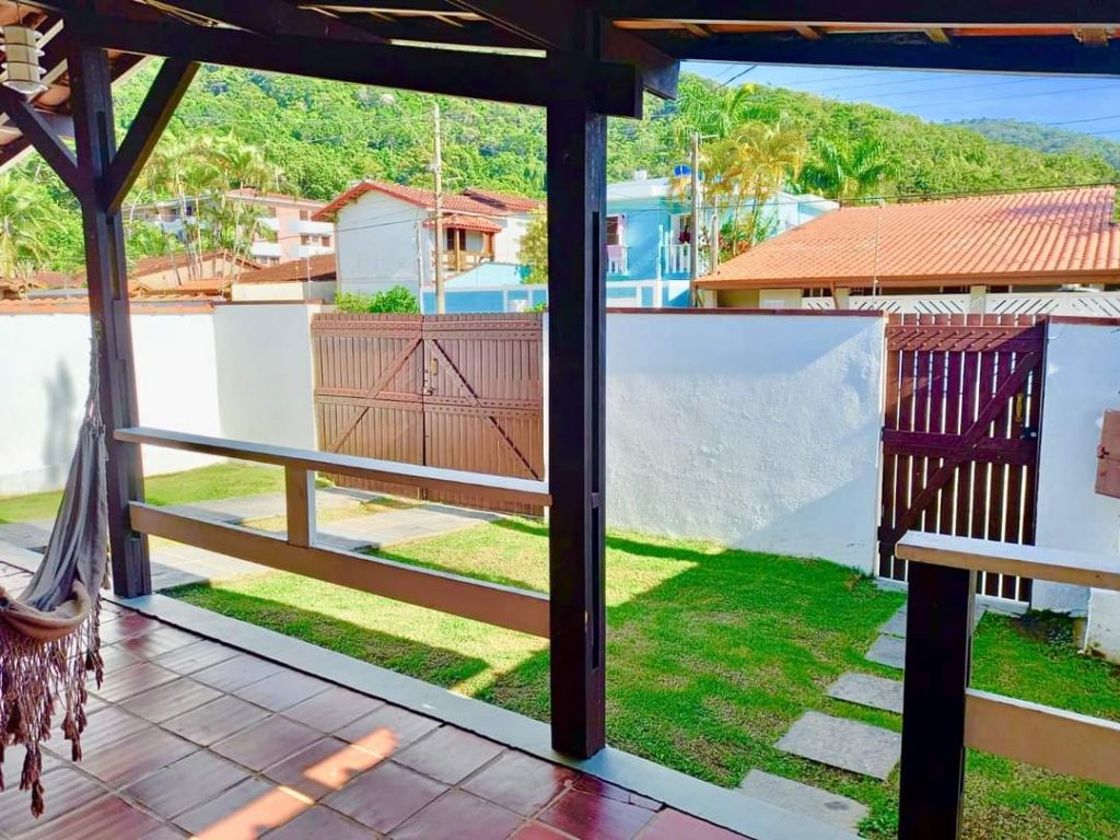 Casa a venda com piscina Praia das Toninhas