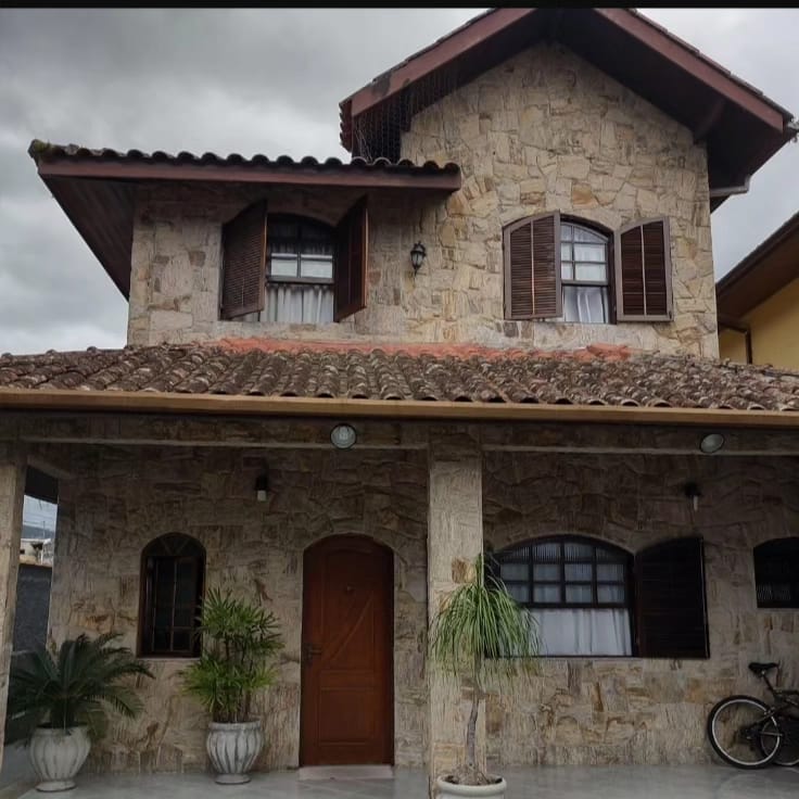 Belíssimo Sobrado no Centro de Ubatuba