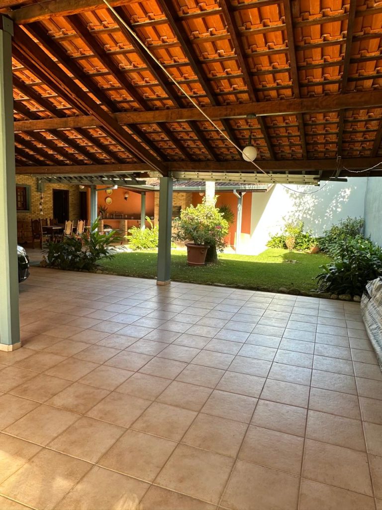 Casa de Alto Padrão a venda no Itaguá